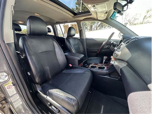 Used 2012 Toyota Highlander Limited AWD/4WD image 15