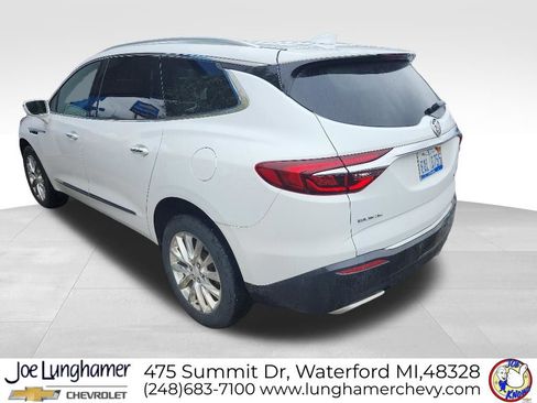 Used 2018 Buick Enclave Essence AWD/4WD image 4