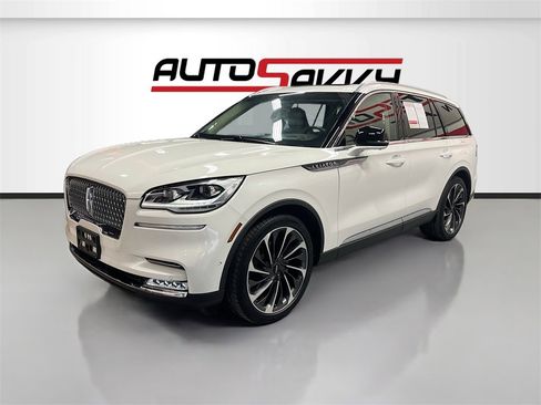 Used 2022 Lincoln Aviator Reserve w/ Equipment Group 201A image 3