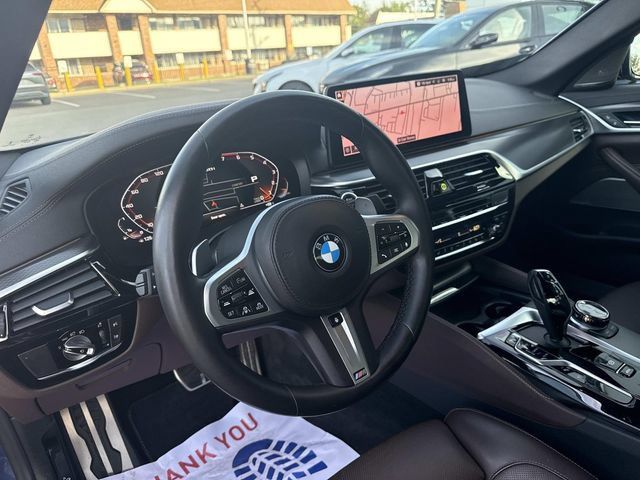 Used 2021 BMW M550i xDrive w/ Executive Package AWD/4WD image 19