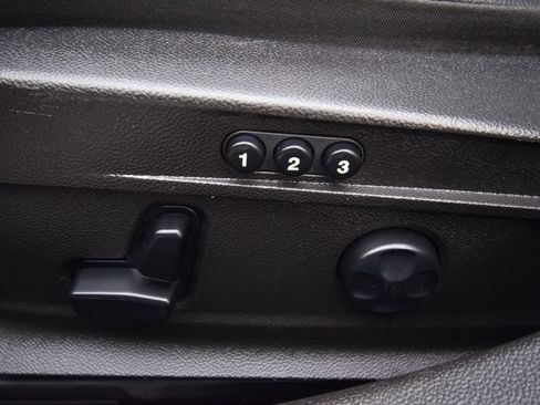 Used 2019 Alfa Romeo Giulia Ti AWD/4WD image 29