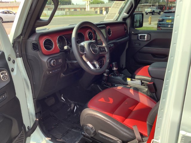 Used 2023 Jeep Wrangler Unlimited Rubicon 4xe AWD/4WD image 7
