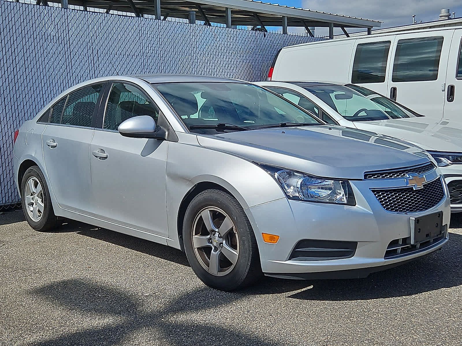 Used 2014 Chevrolet Cruze LT FWD image 2