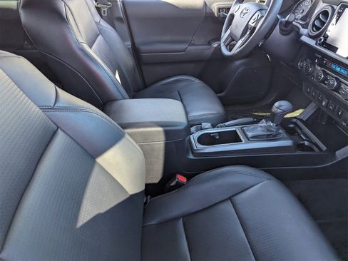 Used 2023 Toyota Tacoma TRD Off-Road image 11