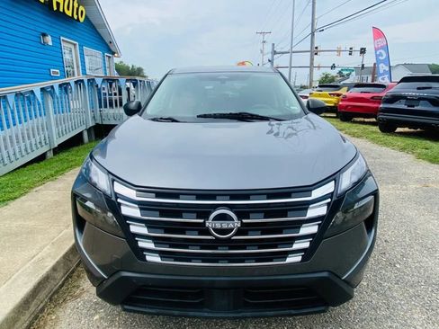 Used 2024 Nissan Rogue S FWD image 4