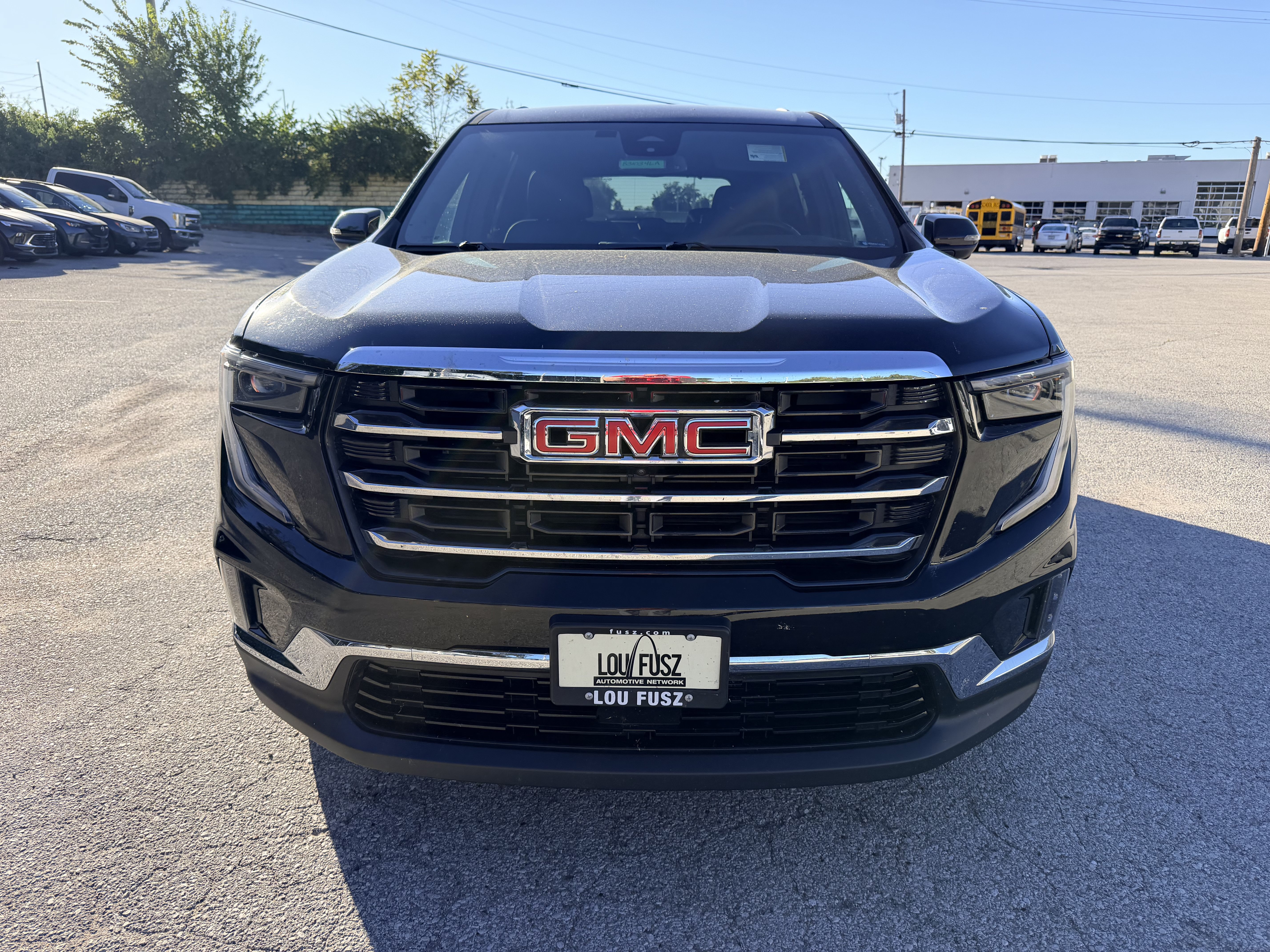 Used 2024 GMC Acadia Elevation FWD image 2