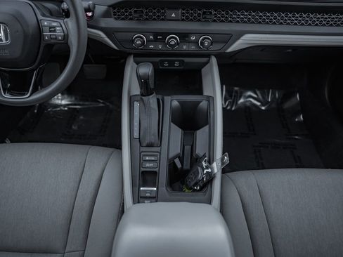 Used 2023 Honda Accord LX image 21