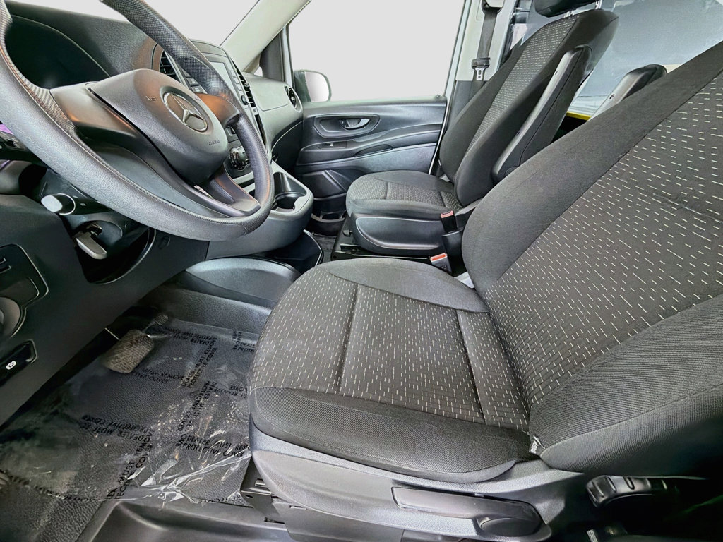 Used 2022 Mercedes-Benz Metris image 17
