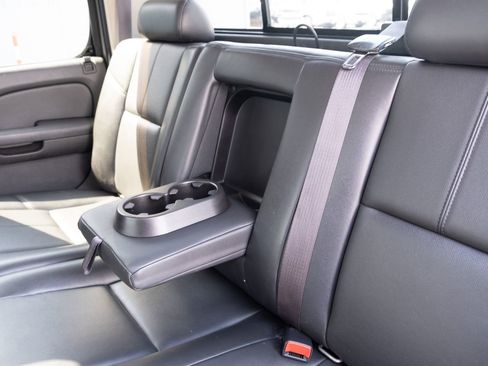 Used 2014 Chevrolet Silverado 3500 LTZ AWD/4WD image 15