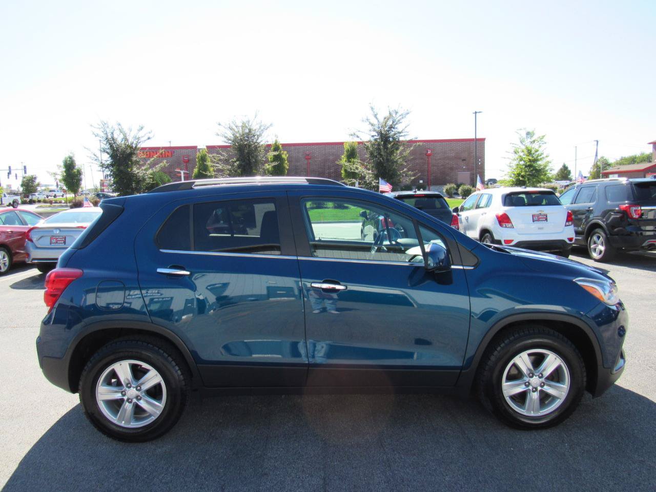 Used 2019 Chevrolet Trax LT w/ LT Convenience Package FWD image 7