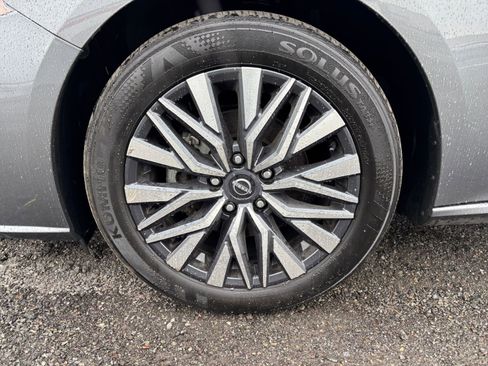 Used 2025 Nissan Altima 2.5 SV FWD image 28