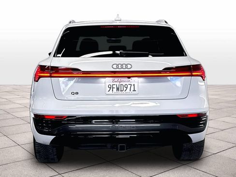 Used 2024 Audi Q8 e-tron Premium Plus w/ Premium Plus Package AWD/4WD image 7