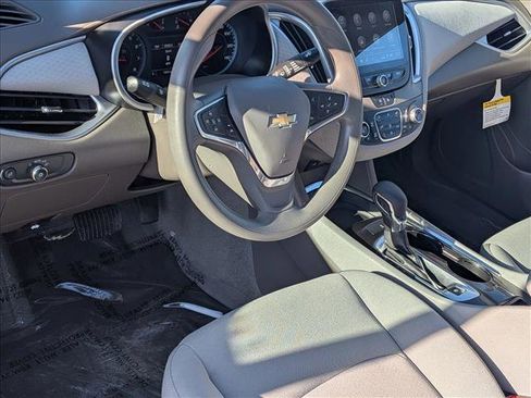Used 2023 Chevrolet Malibu LT FWD image 10