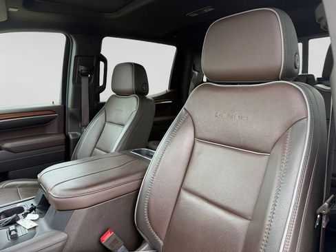 Used 2025 GMC Sierra 1500 Denali w/ Denali Reserve Package AWD/4WD image 23