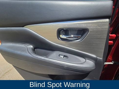 Used 2018 Nissan Murano SL w/ Moonroof Package FWD image 15