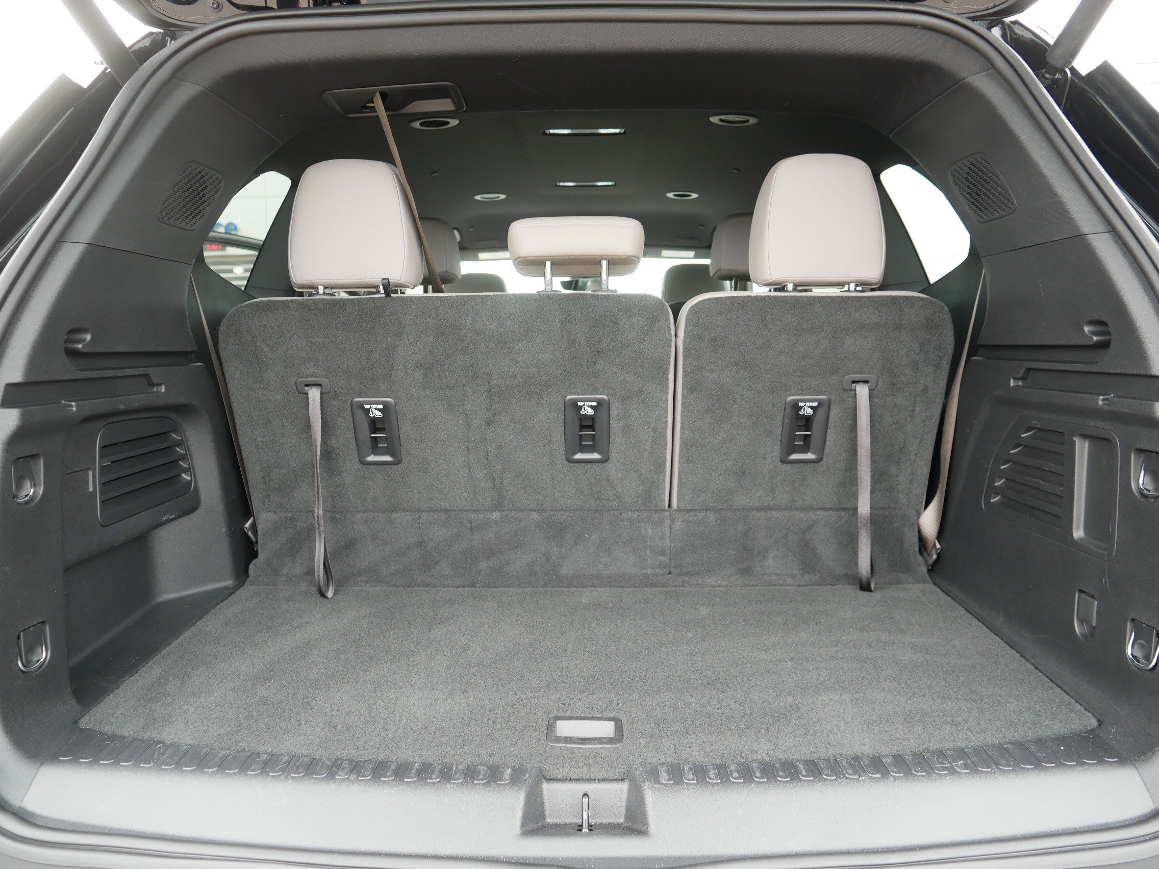 Used 2026 GMC Acadia Elevation w/ Elevation Premium Package AWD/4WD image 18