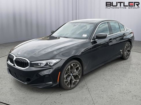 Used 2025 BMW 330i Sedan w/ Premium Package RWD image 2