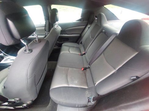 Used 2013 Dodge Avenger SE FWD image 5