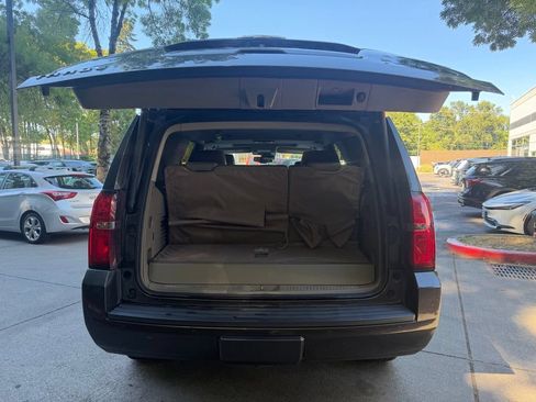 Used 2016 Chevrolet Tahoe LT w/ Luxury Package AWD/4WD image 17