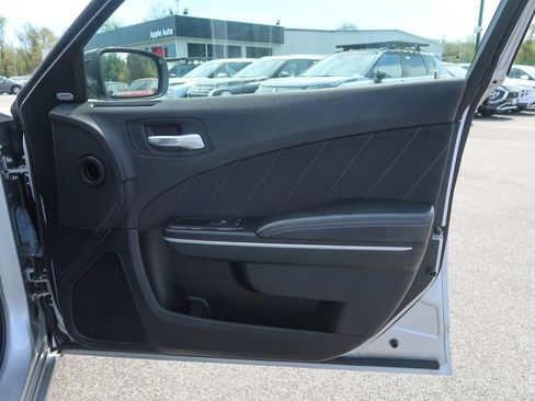 Used 2023 Dodge Charger SXT RWD image 19
