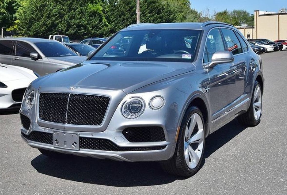 Used 2019 Bentley Bentayga AWD/4WD image 1