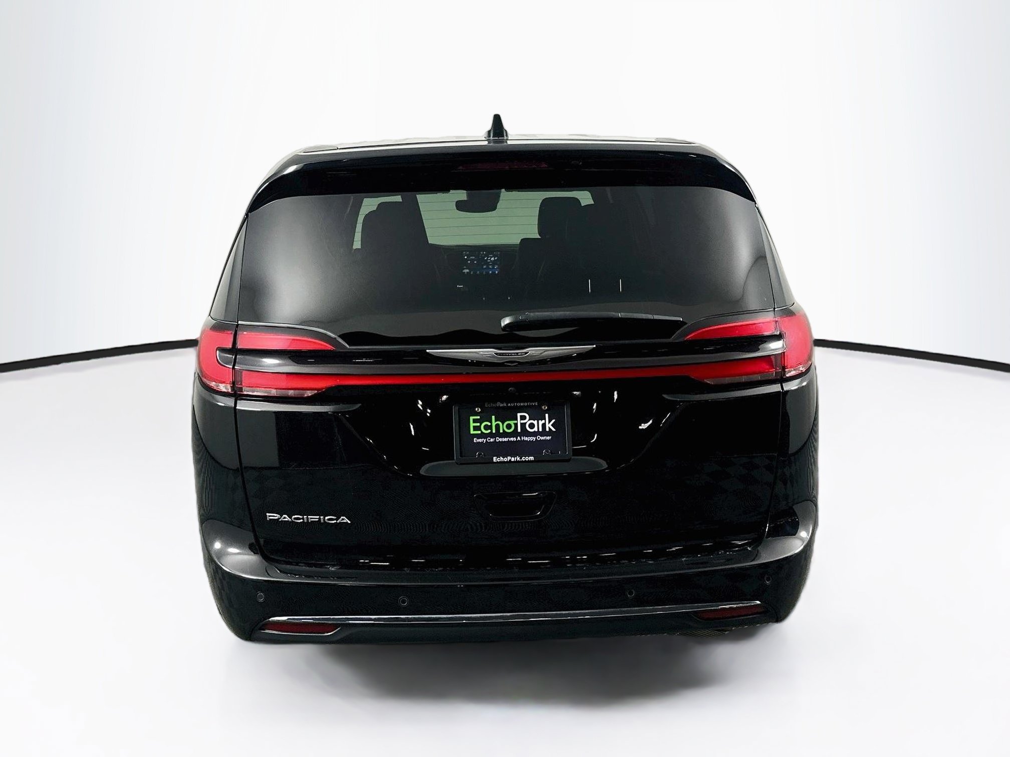 Used 2025 Chrysler Pacifica Select FWD image 7