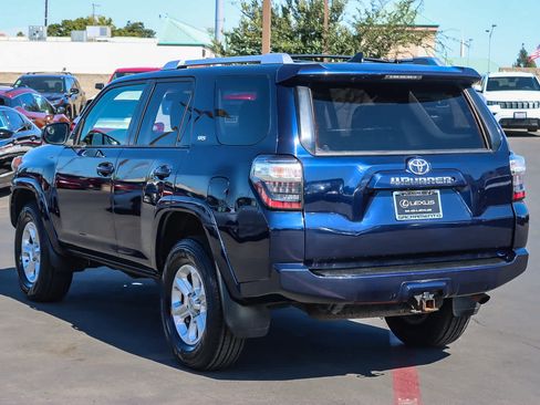 Used 2017 Toyota 4Runner SR5 image 2