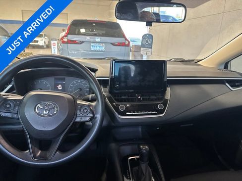 Used 2023 Toyota Corolla LE FWD image 6