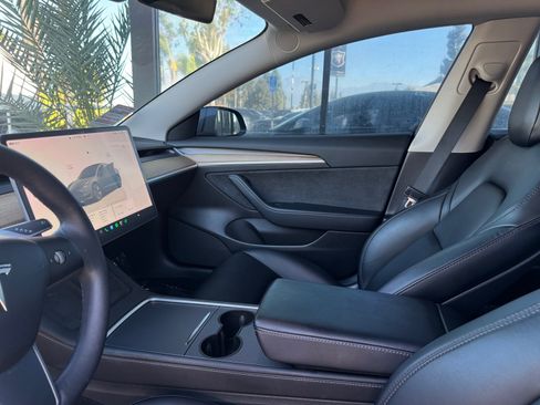 Used 2022 Tesla Model 3 Long Range AWD/4WD image 21