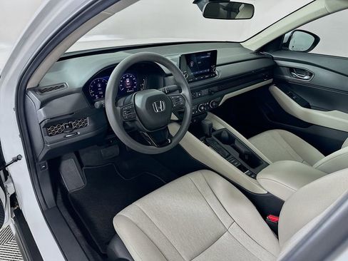 Certified 2025 Honda Accord LX image 9