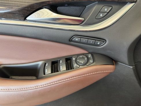 Used 2021 Buick Enclave Avenir w/ Avenir Technology Package image 25