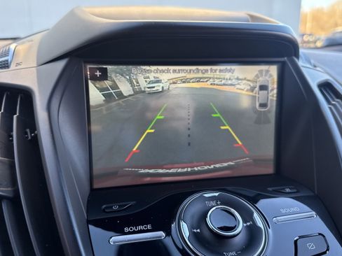 Used 2019 Ford Escape Titanium w/ U9j03 - Titanium Tow Package image 18