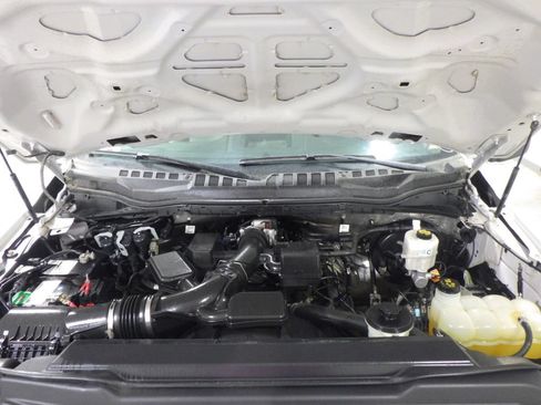 Used 2021 Ford F250 XL w/ Power Equipment Group RWD image 9