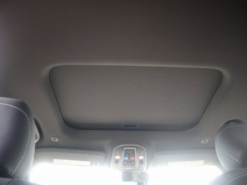 New 2025 Jeep Grand Cherokee L Laredo w/ Luxury Tech Group I image 7