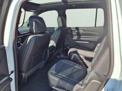 New 2026 Chevrolet Traverse Z71 w/ Enhanced Driving Package AWD/4WD image 18