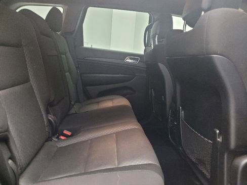 Used 2020 Jeep Grand Cherokee Laredo image 19