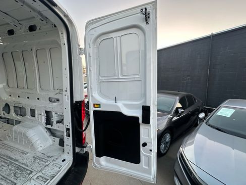 Used 2023 Ford Transit 250 Medium Roof AWD image 26
