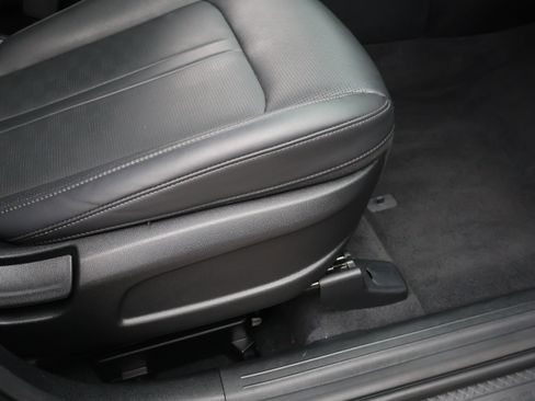 Used 2025 Kia Sorento S w/ Panoramic Sunroof Package FWD image 9