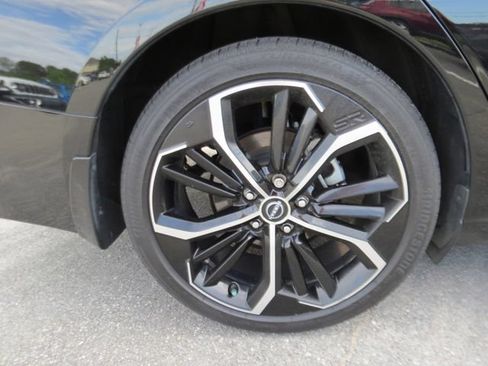Used 2023 Nissan Altima 2.5 SR w/ SR Premium Package FWD image 10
