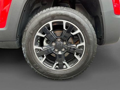 Used 2023 Jeep Renegade Trailhawk w/ Trailhawk Elite Group AWD/4WD image 8