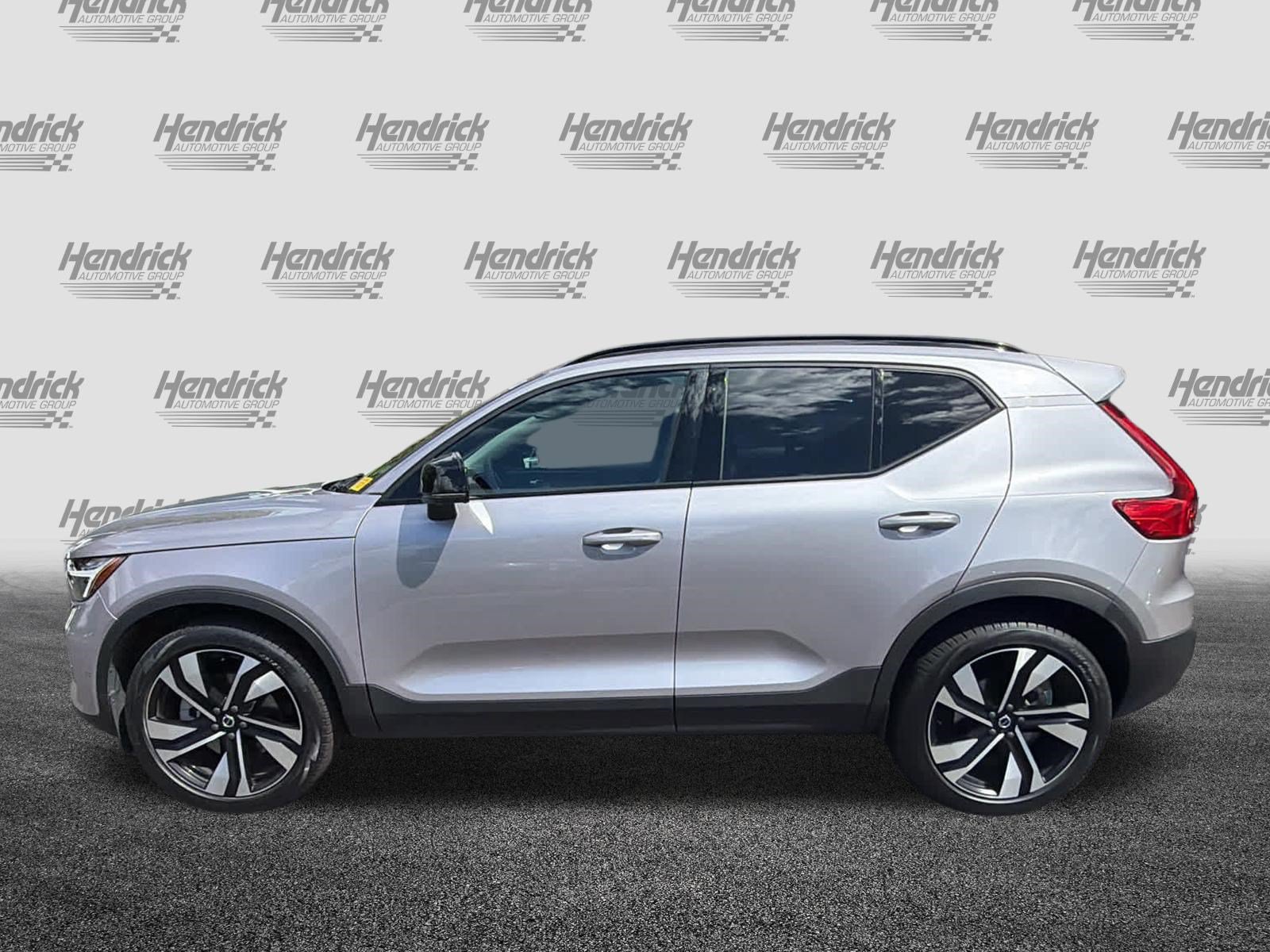 Used 2026 Volvo XC40 B5 Ultra AWD/4WD image 9