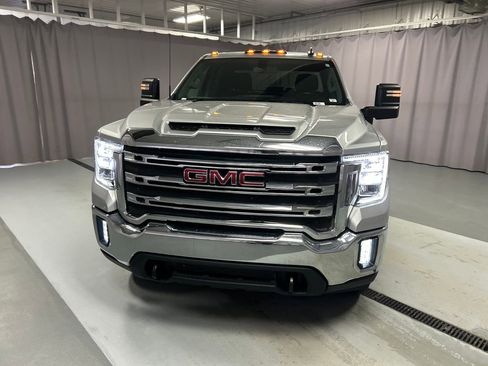 Used 2023 GMC Sierra 2500 SLE w/ SLE Value Package; image 2