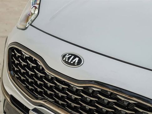 Used 2020 Kia Sportage S image 9