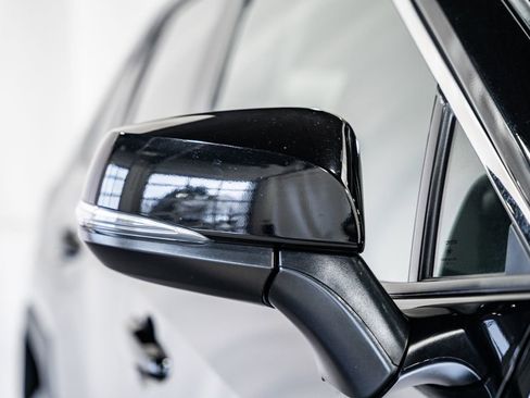 Used 2025 Toyota RAV4 XLE image 11