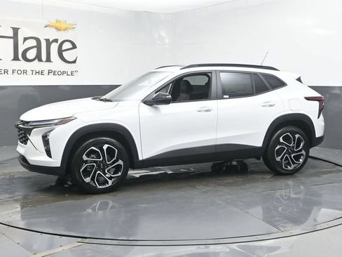 New 2026 Chevrolet Trax RS w/ Sunroof Package FWD image 10