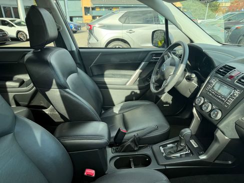 Used 2015 Subaru Forester 2.5i Touring w/ Rugged Package #2 AWD/4WD image 6