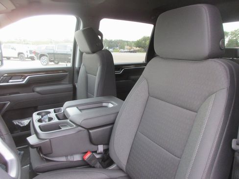 New 2026 GMC Sierra 2500 SLE w/ SLE Value Package; image 14