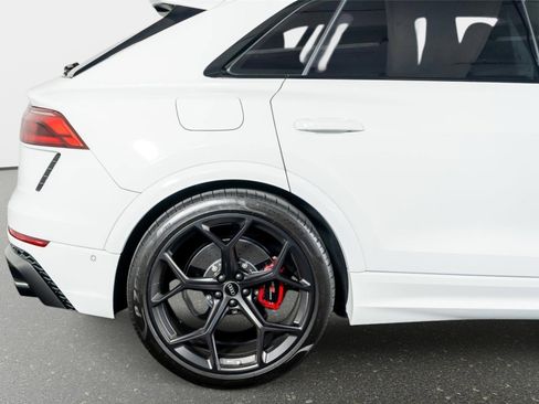Used 2025 Audi RS Q8 performance image 8
