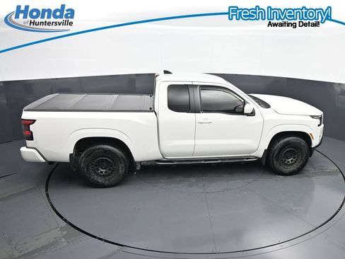 Used 2024 Nissan Frontier SV RWD image 26