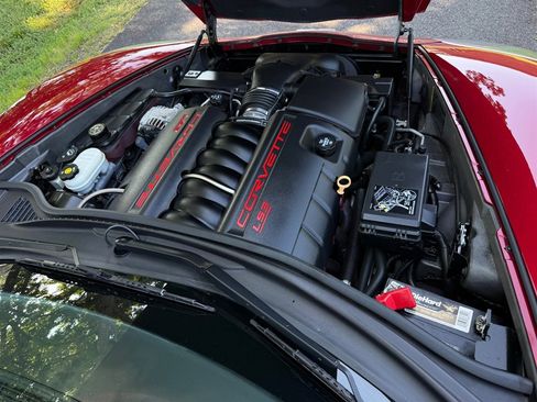 Used 2008 Chevrolet Corvette Coupe w/ Z51 Performance Package RWD image 65